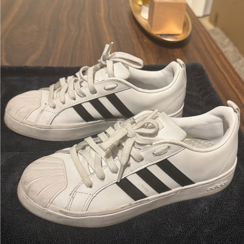 Adidas Women's Streetcheck Cloudfoam sneakers in white and black